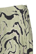 Load image into Gallery viewer, Ihamma Byoung Long Pattern Skirt
